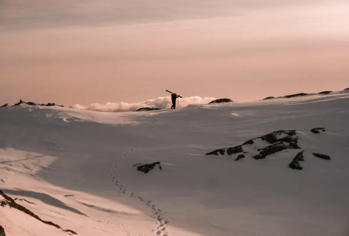 Gebrauchte Ski kaufen: Worauf du achten musst, bevor du zuschlägst