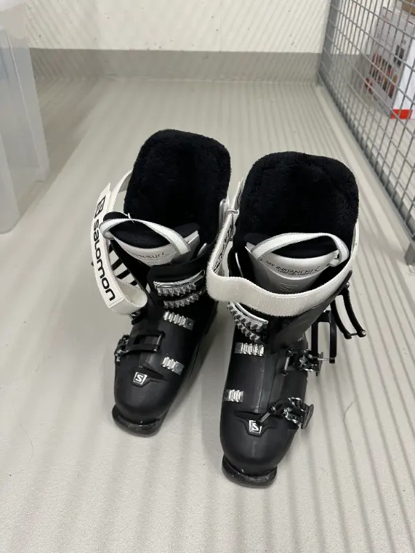 Salomon Ski-Schuhe, Größe 25/25.5 - 4